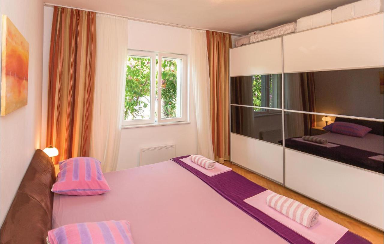 Lovely Apartment In Makarska With Wifi Екстериор снимка