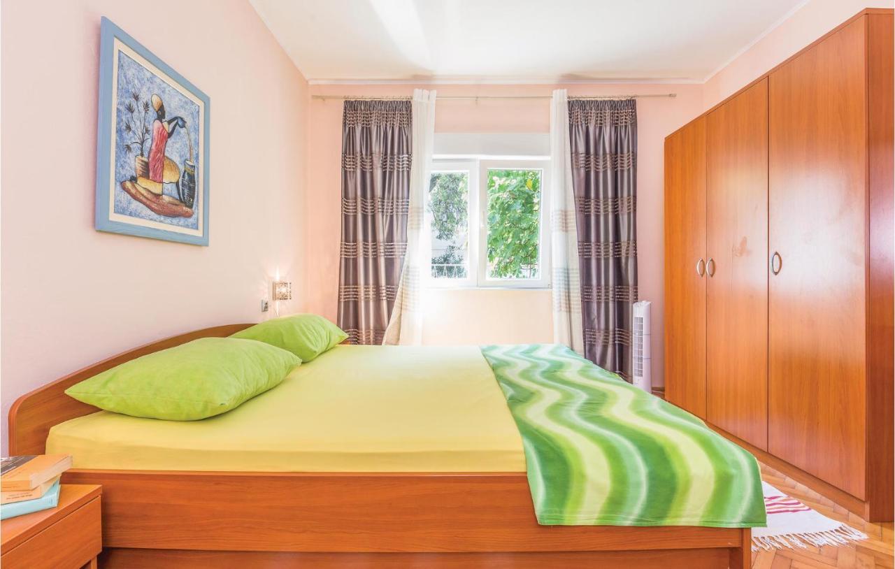 Lovely Apartment In Makarska With Wifi Екстериор снимка