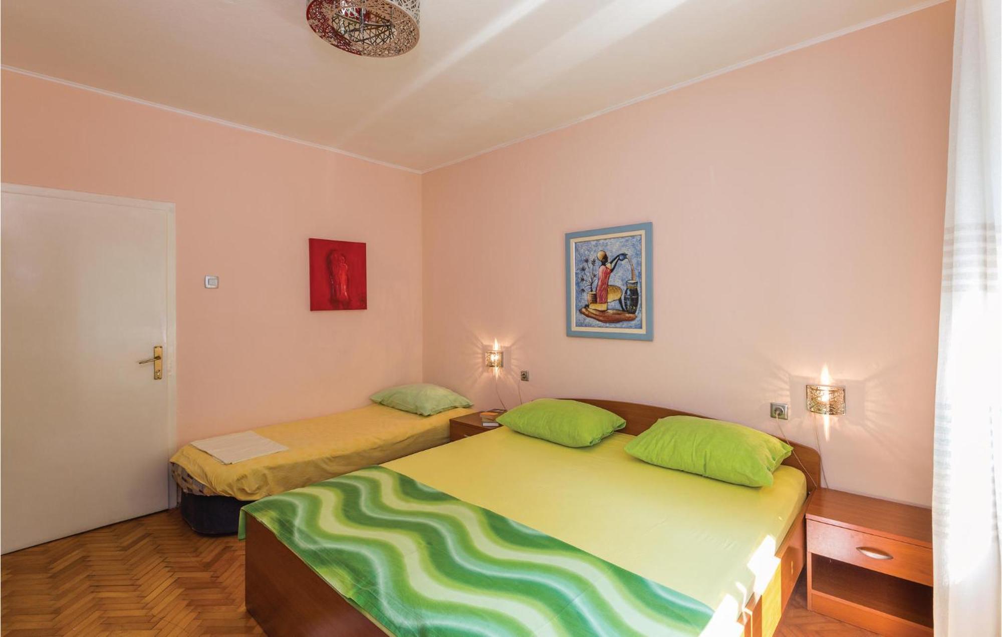 Lovely Apartment In Makarska With Wifi Екстериор снимка