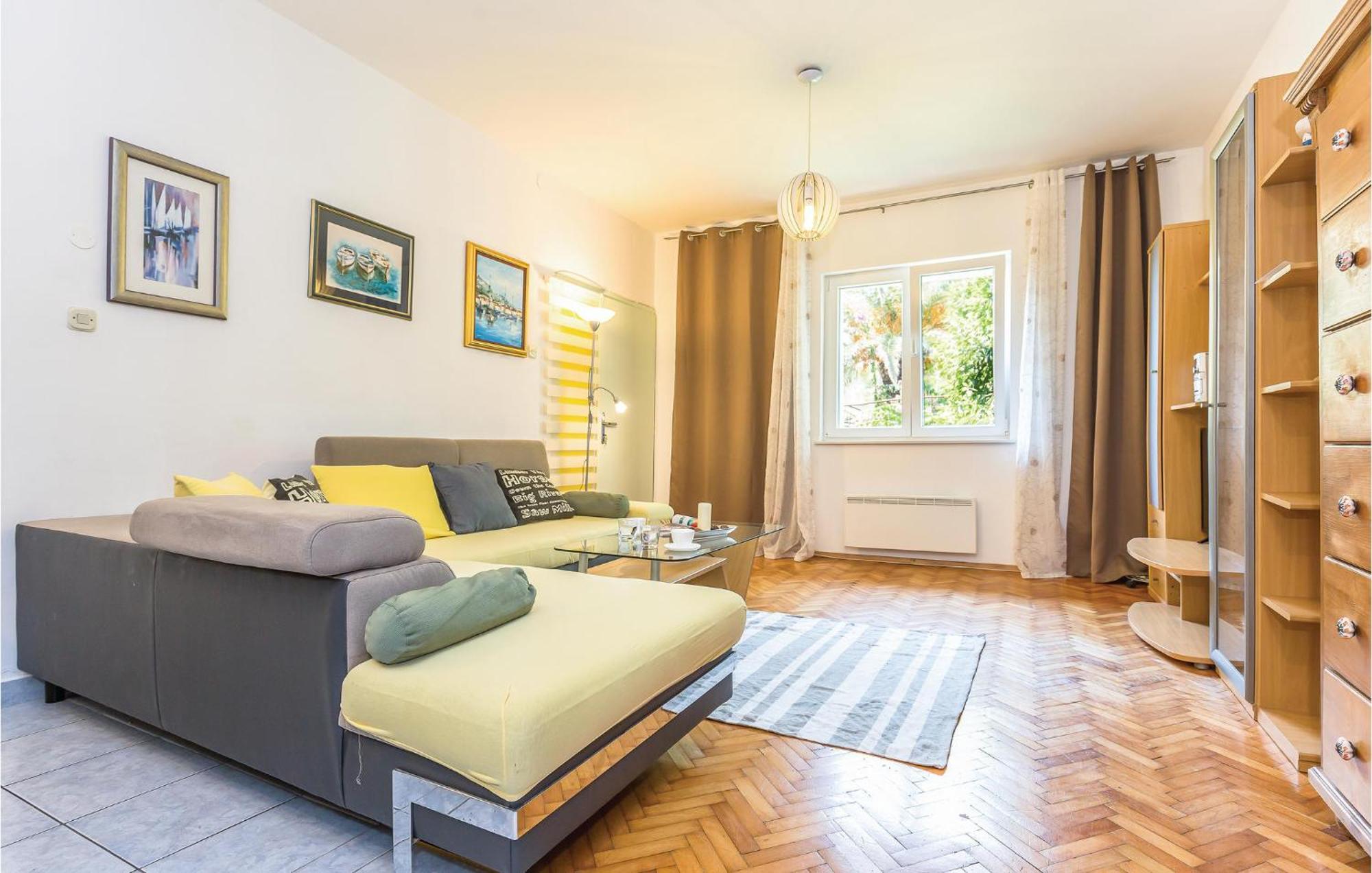 Lovely Apartment In Makarska With Wifi Екстериор снимка