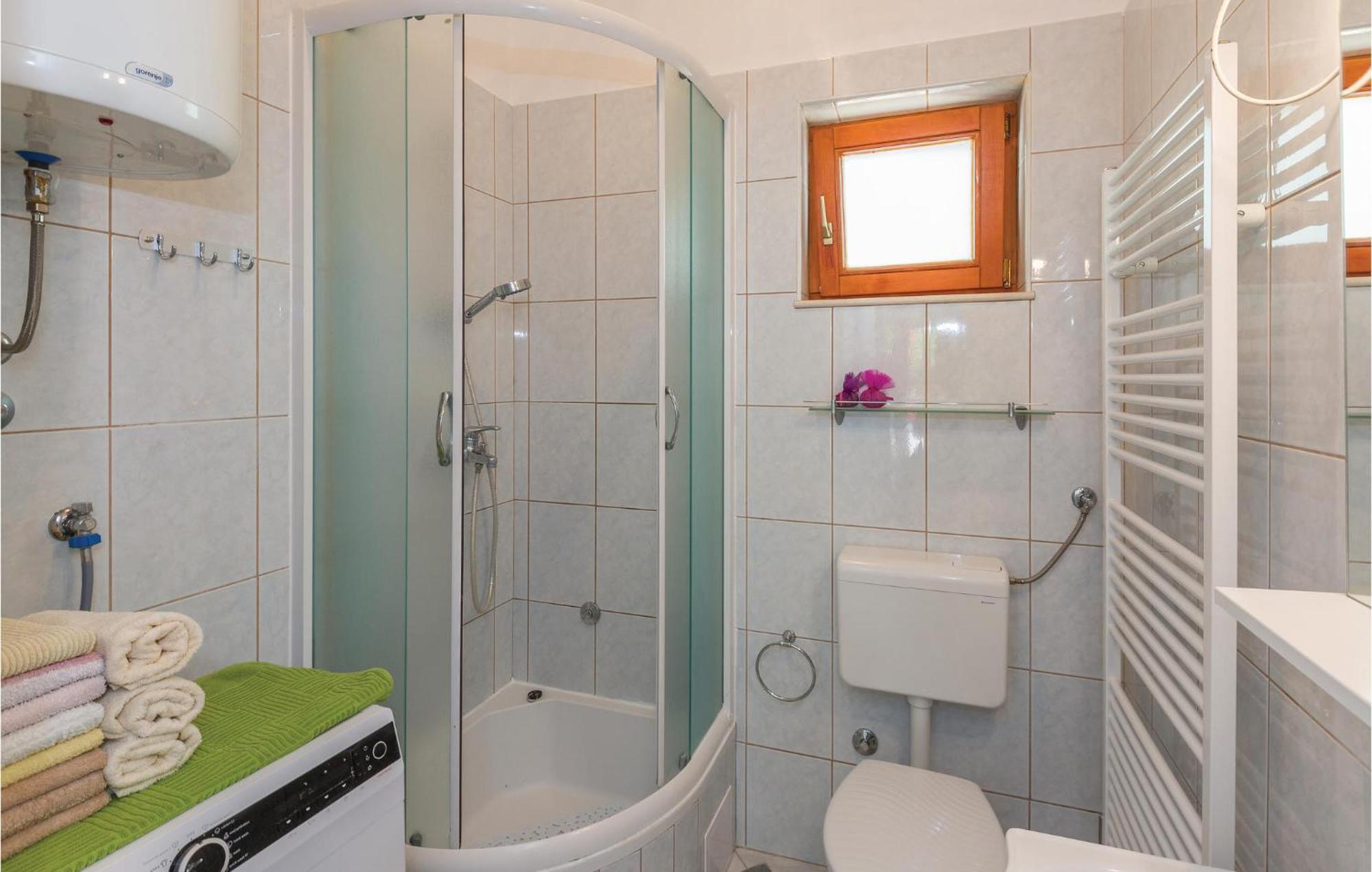 Lovely Apartment In Makarska With Wifi Екстериор снимка